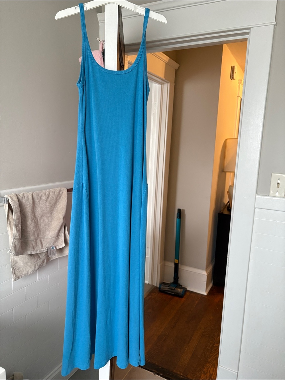 Old Navy Women’s Blue Tank Maxi Dress - Classic Scoop Neck Size Medium